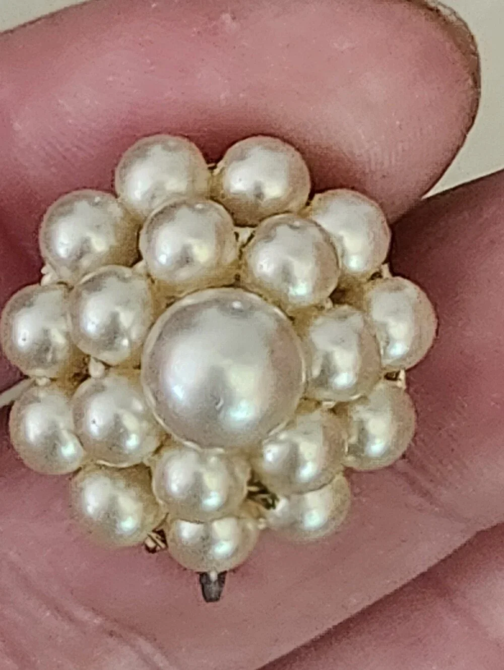 Vtg Classic Faux Pearl Cluster Screw Back Earrings